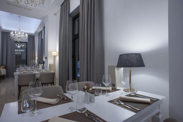 Hotel Moskva (Budva)
